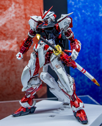 Metal Build MBF-P02 Gundam Astray Red Frame